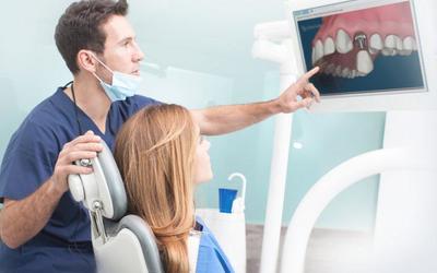 Консультация стоматолога имплантолога