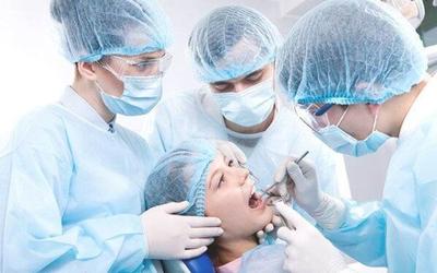Консультация стоматолога хирурга